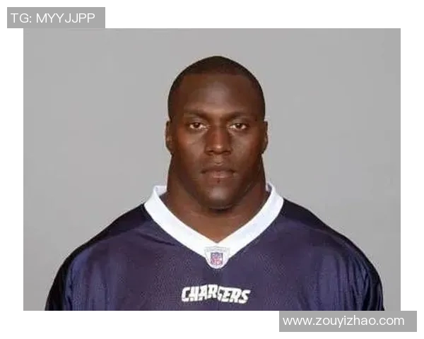 脖子粗壮的足球明星们展现力量与魅力的独特风采 脖子粗壮的足球明星们展现力量与魅力的独特风采